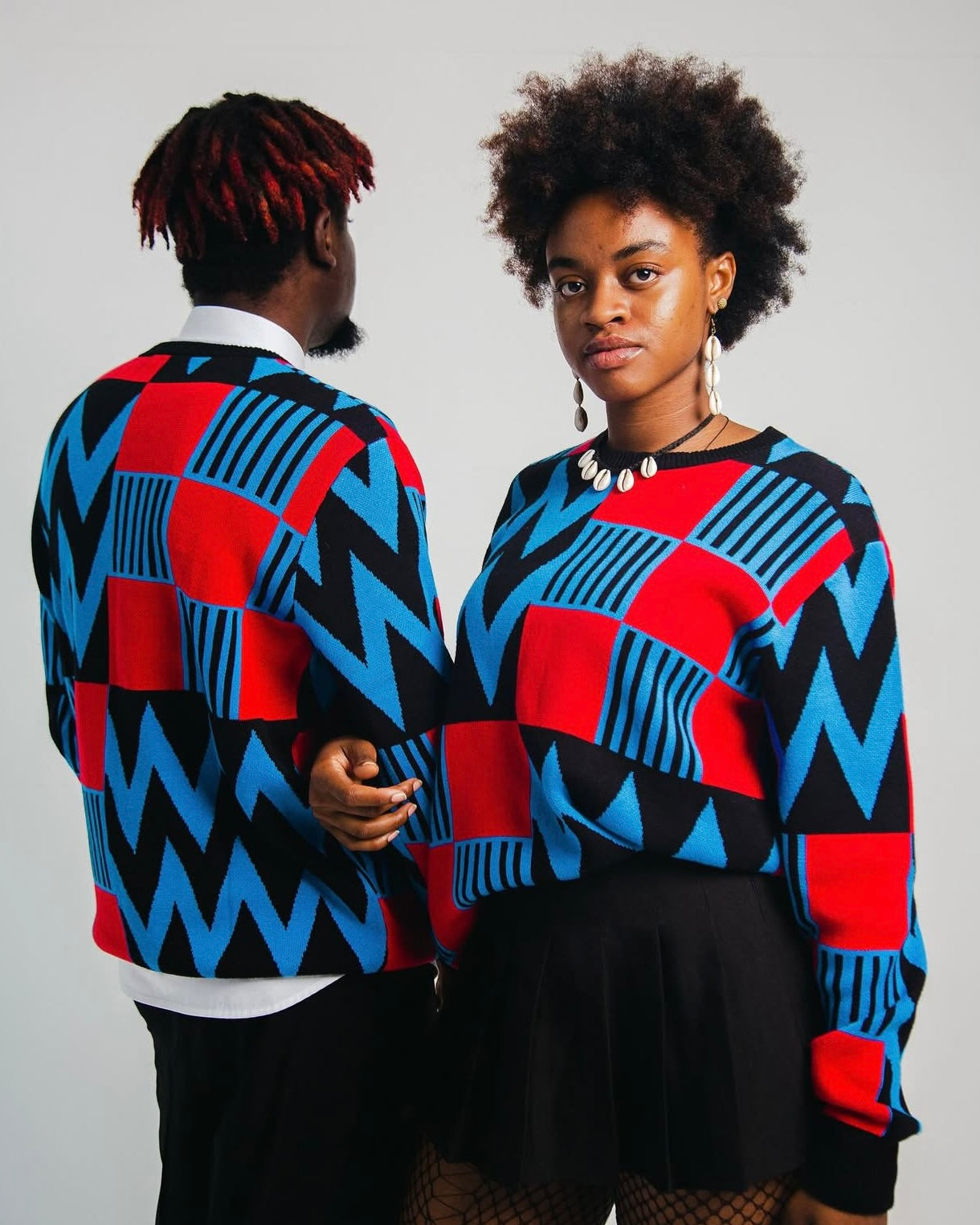 CHALE GLOBAL MAKYE SWEATER