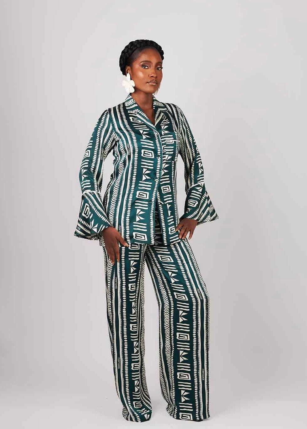 KWELAKU MONOGRAM GEOMETRIC SIGNATURE PJ