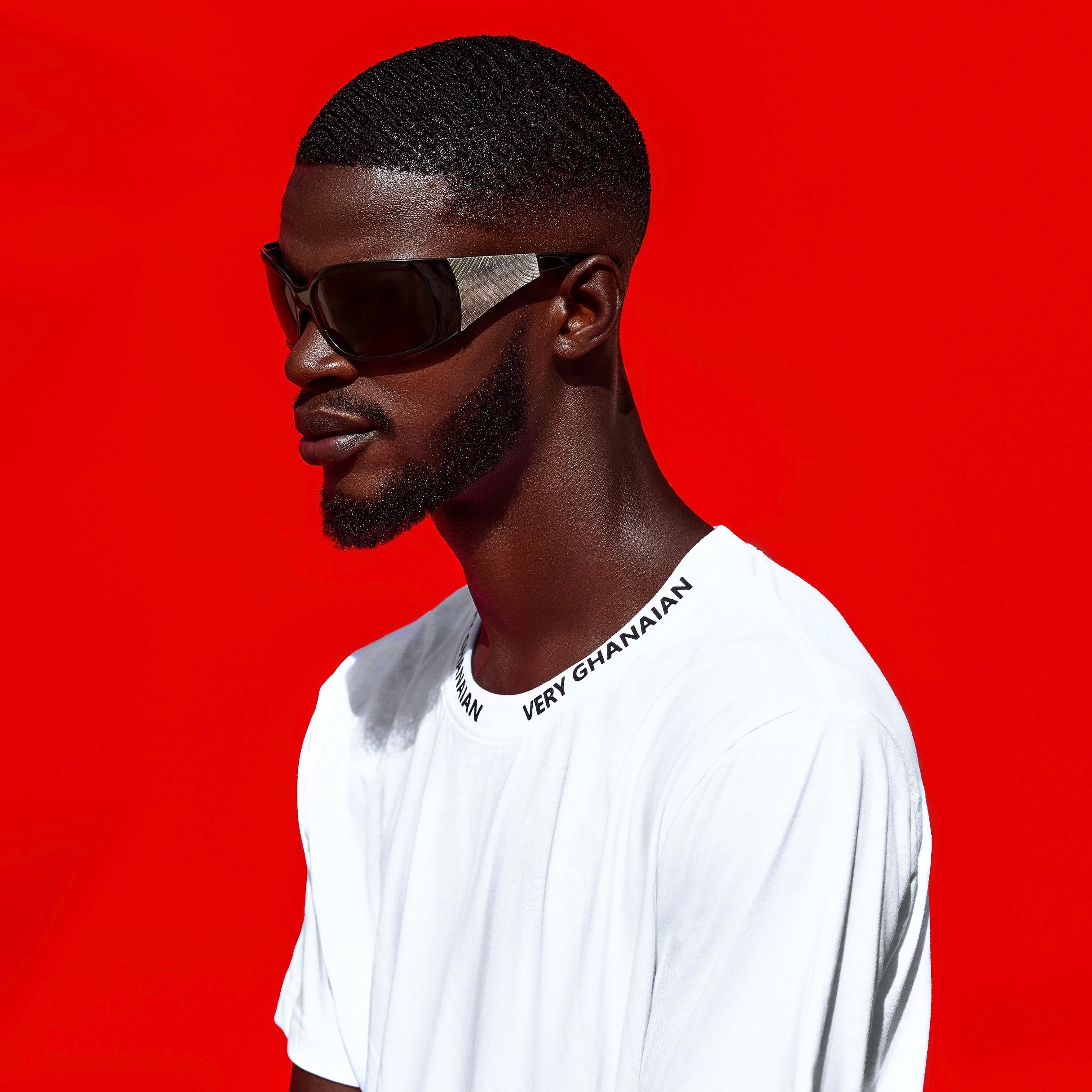 VERY GHANAIAN BLACK STAR COLLAR T-SHIRT