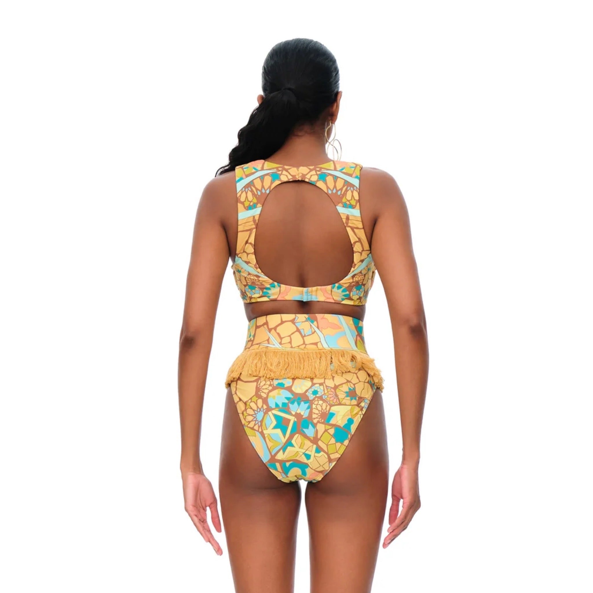 ANDREA IYAMAH LASA BIKINI