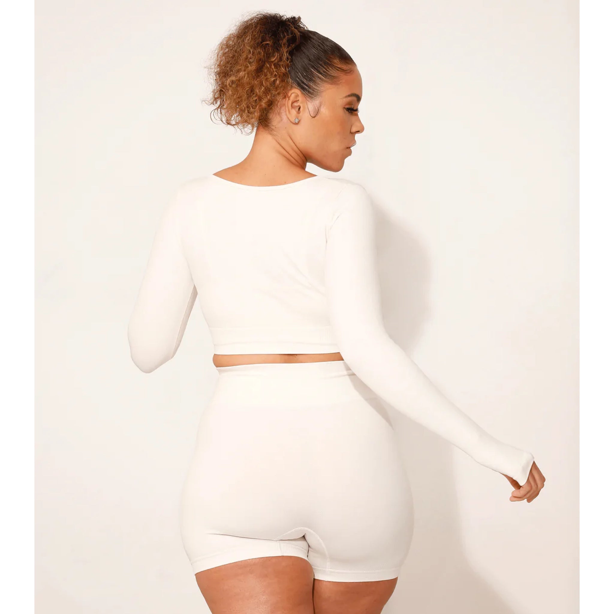 Moldme Amare Coconut Milk Shorts