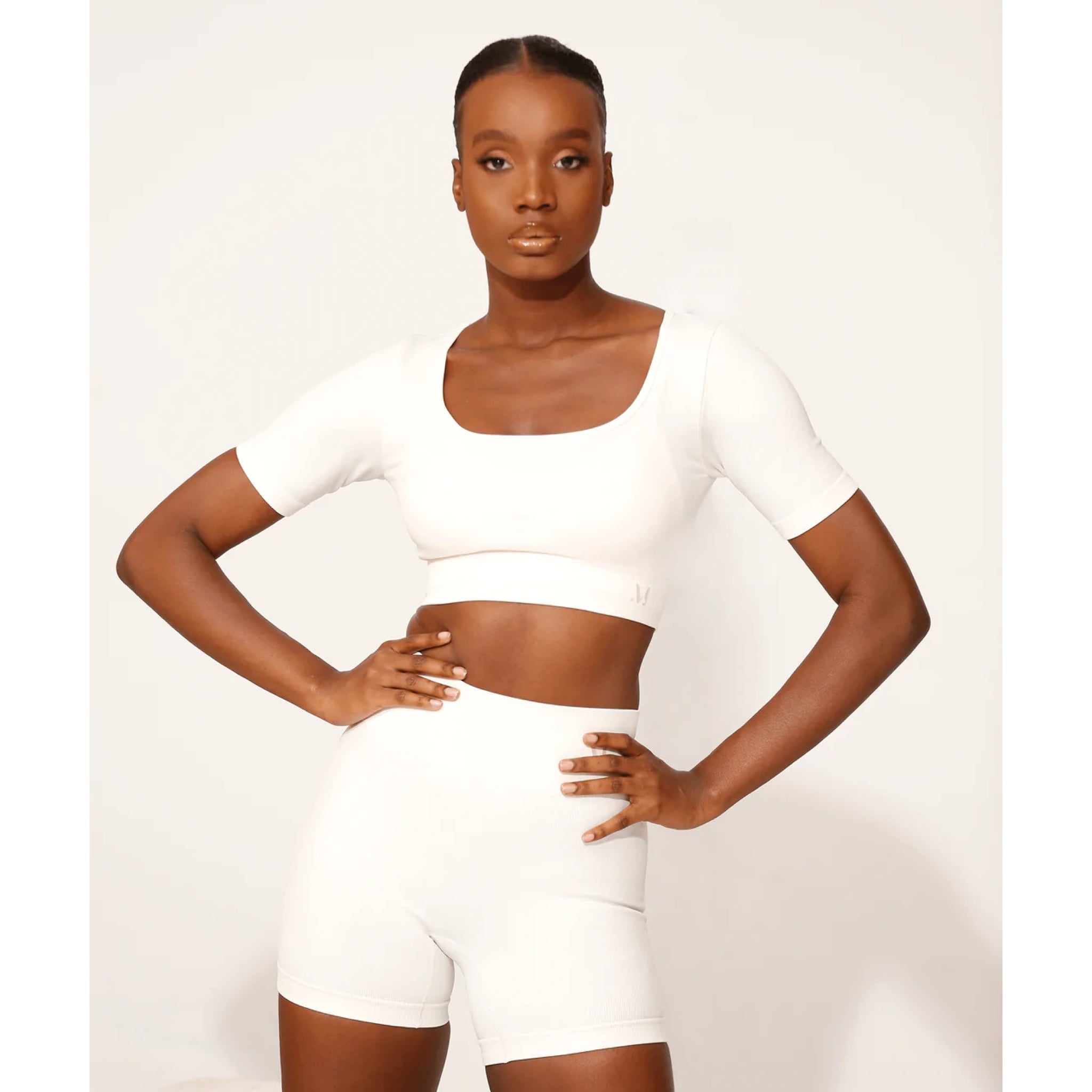 Moldme Amare Coconut Milk Short-Sleeve Top