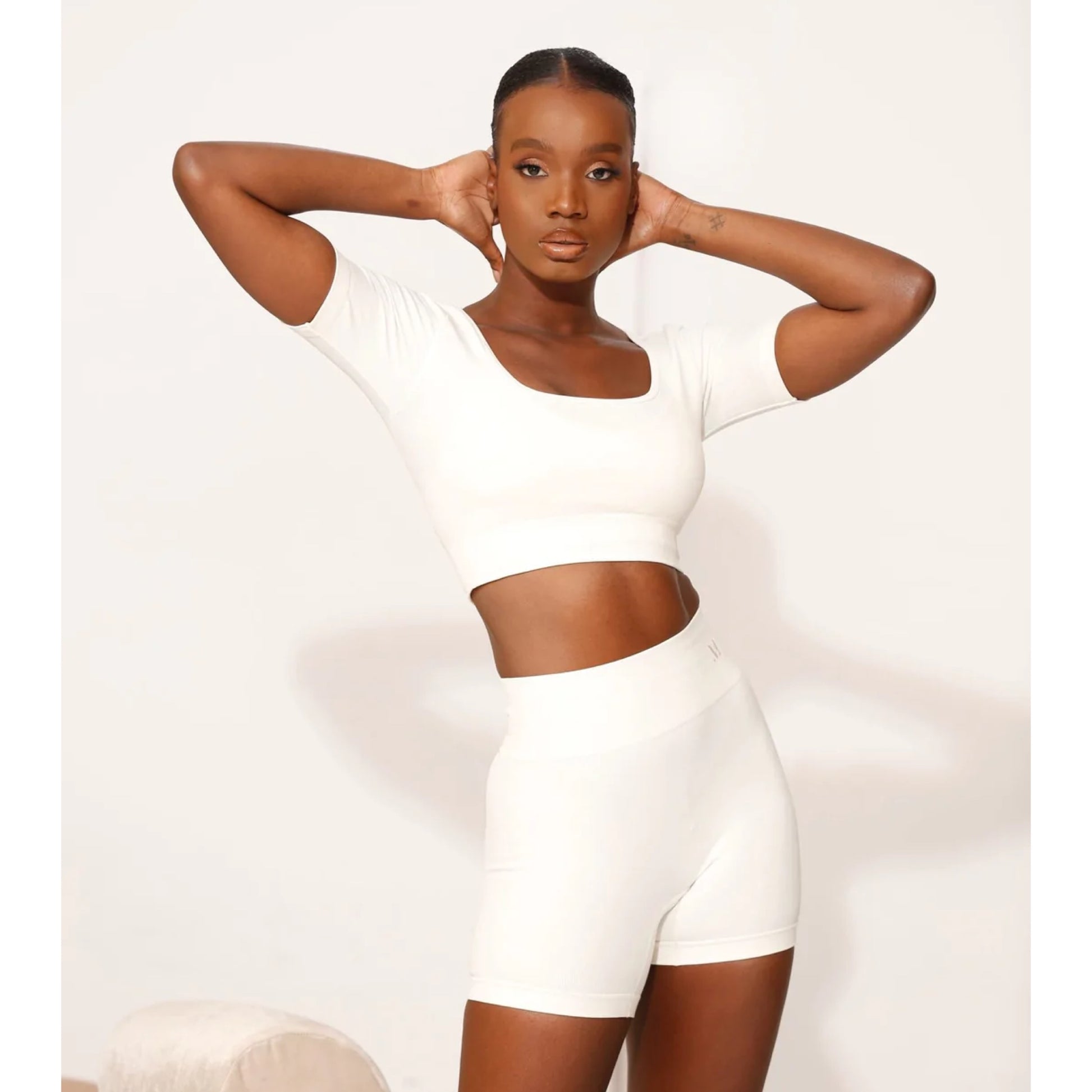 Moldme Amare Coconut Milk Short-Sleeve Top