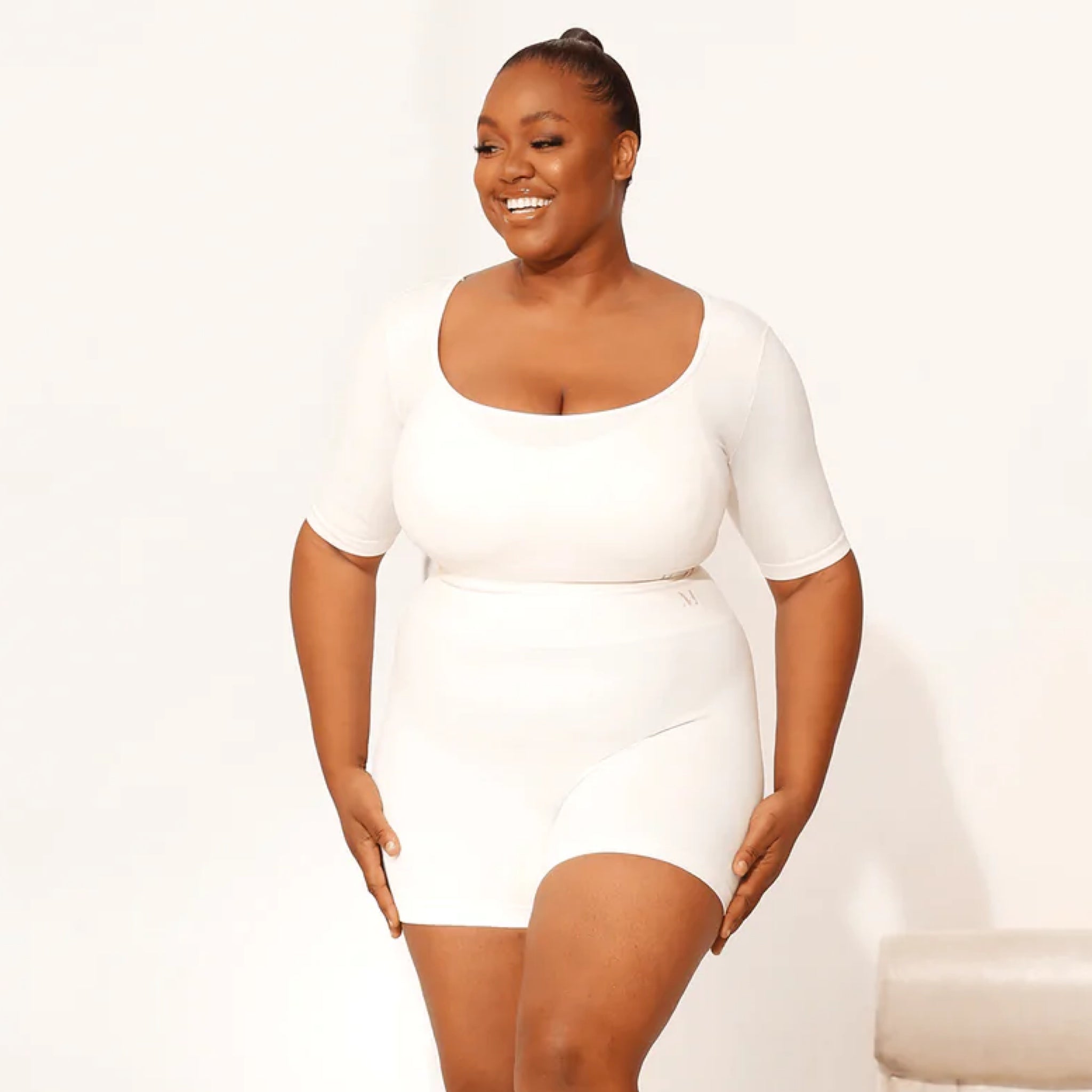 Moldme Amare Coconut Milk Short-Sleeve Top