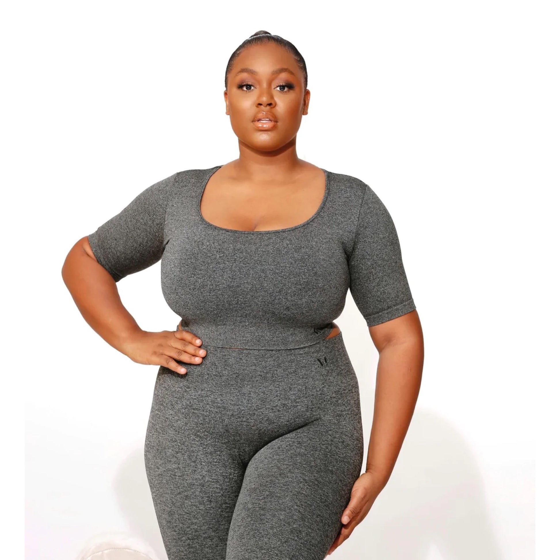 Moldme Amare Dark Grey Short-Sleeve Top